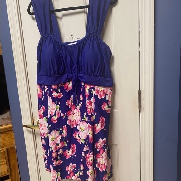 Wantdo Plus Size Skirtini One Piece Swimsuit NWT Size 26-28 - Picture 3 of 9